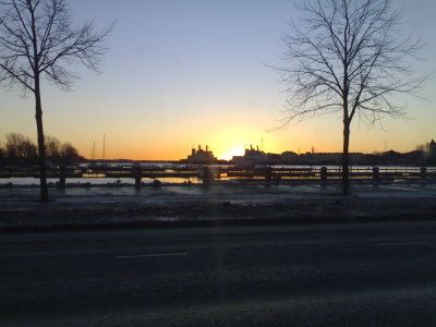 Aurinko nousee