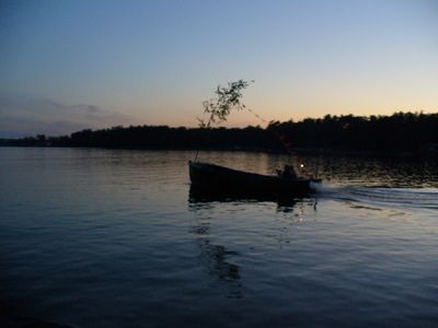 Jyhannustyyliä kalastajaveneessä
