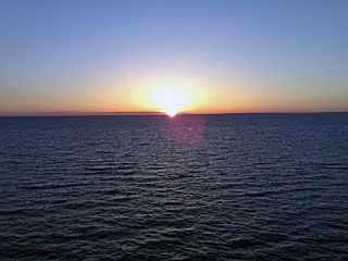 aurinko laskee