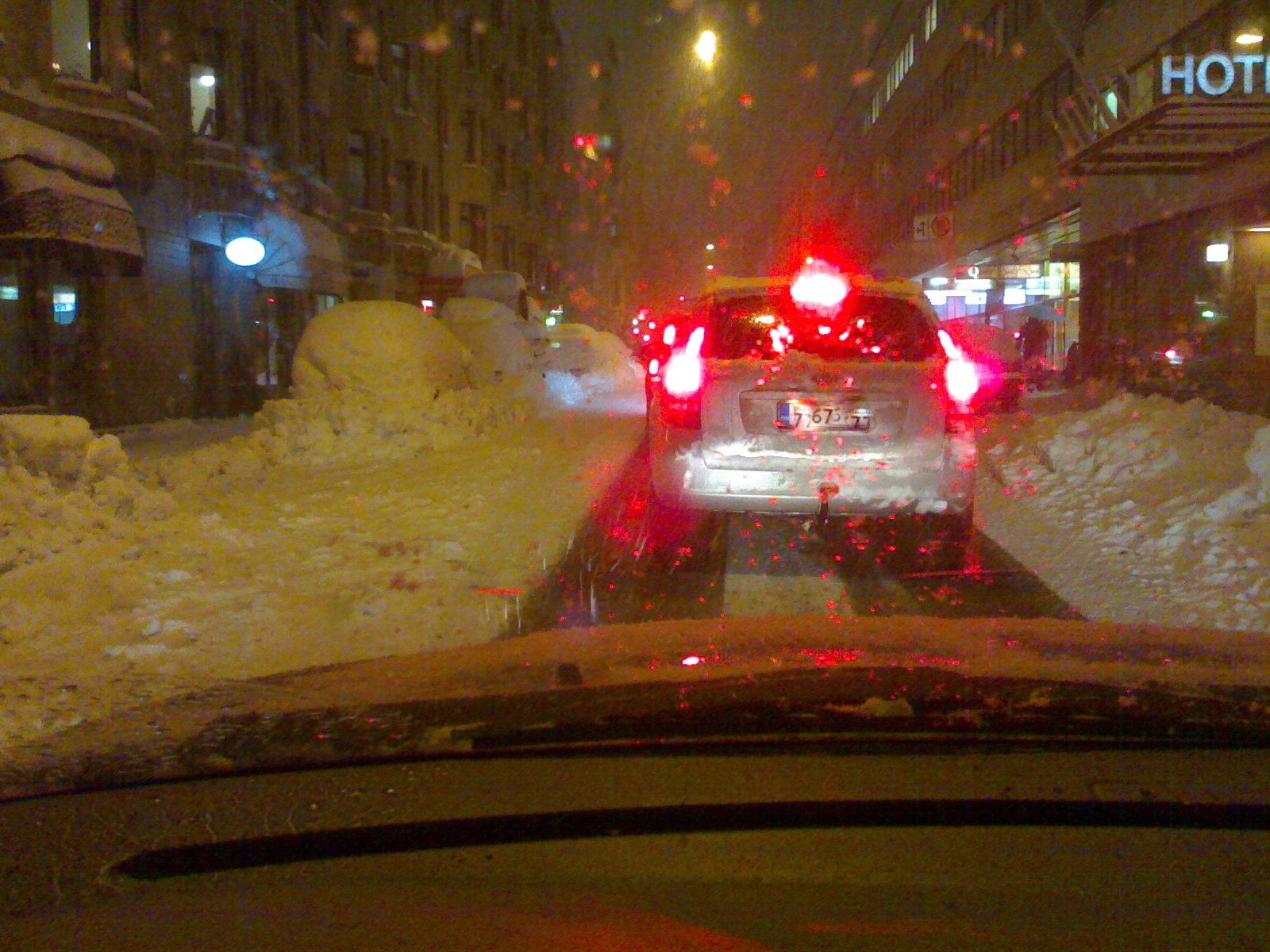 Uudenmaankatu lumikaaoksessa Uudenmaankatu lumikaaoksessa