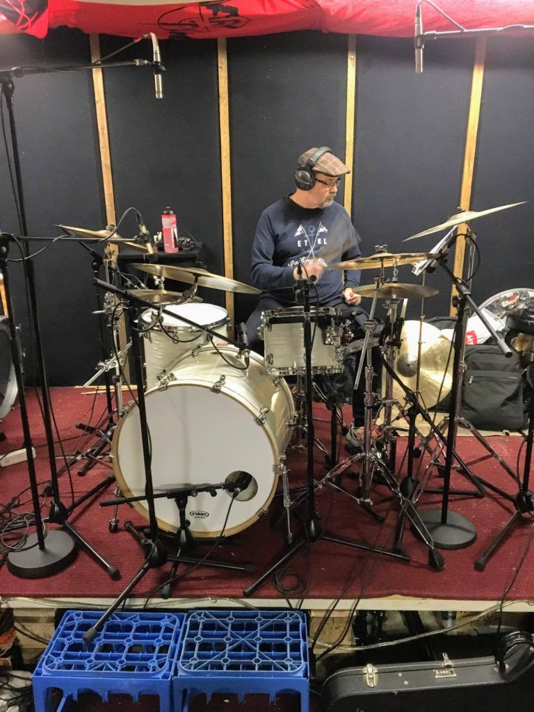 Juha ja studion kannut
